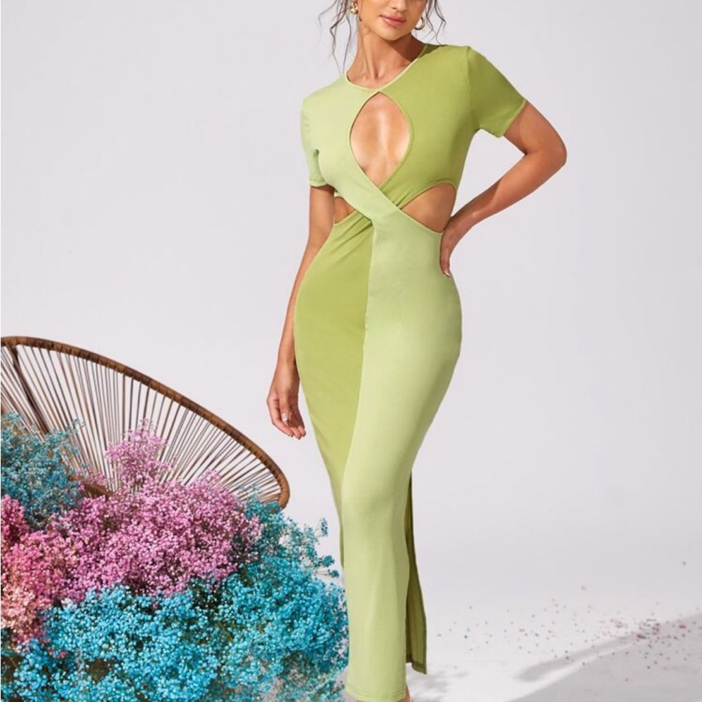 Elegant Green Cut-Out Maxi Dress